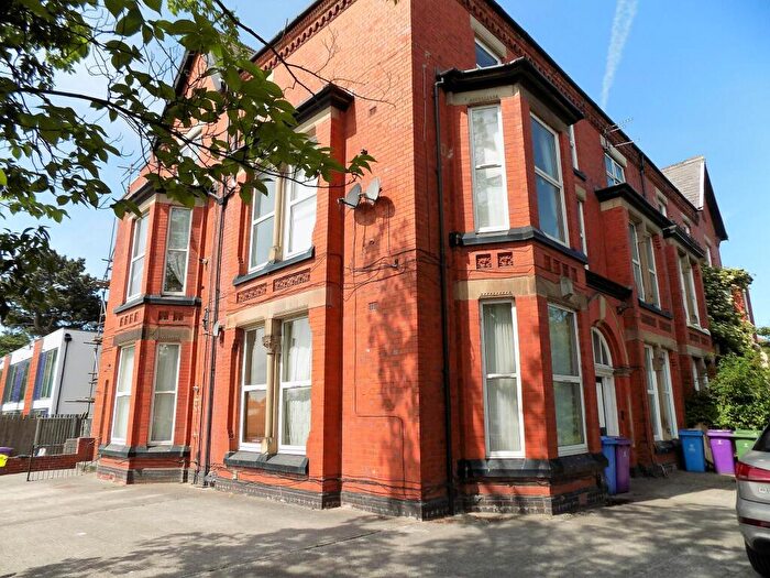 2 Bedroom Apartment To Rent In Flat, Aigburth Road, Liverpool, L19