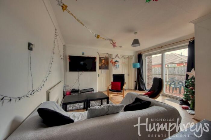 5 Bedroom Bungalow To Rent In Ulcombe Gardens, Canterbury CT2