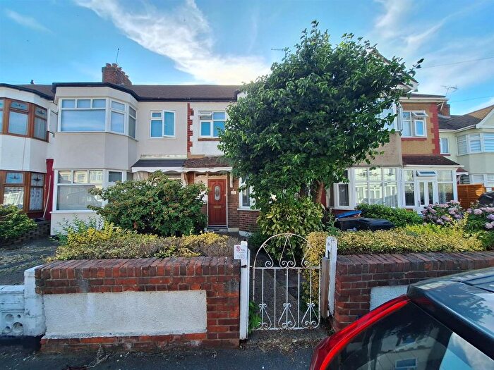 4 Bedroom Property To Rent In Penfold Road, London, N9