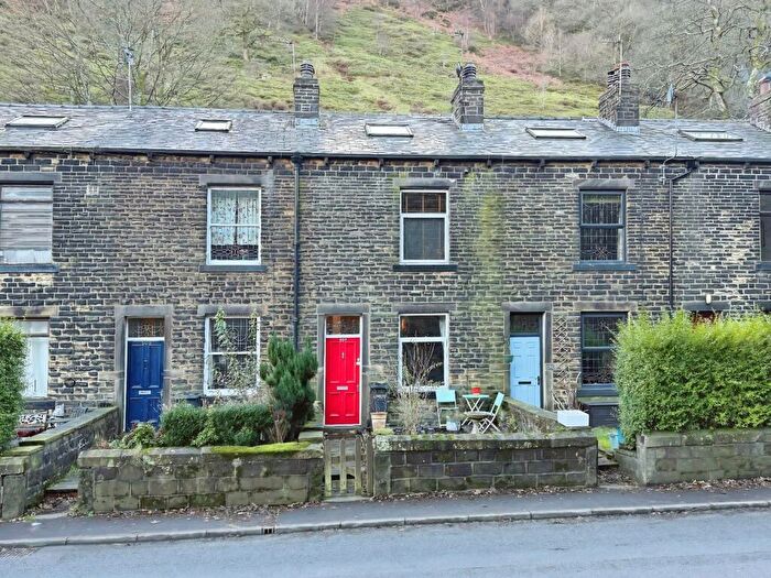 3 Bedroom Terraced House For Sale In Burnley Road, Todmorden, OL14