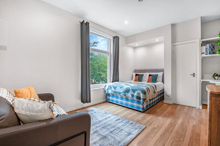 1 Bedroom Flat To Rent In Vinery Road, Leeds, LS4