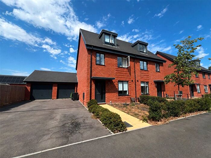 3 Bedroom Semi Detached House To Rent In Stonyfield Road, Whiteley, Fareham, Hampshire, PO15