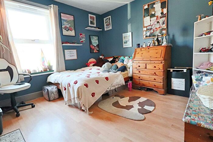 3 Bedroom Terraced House For Sale In Queens Road, Lowestoft, NR32