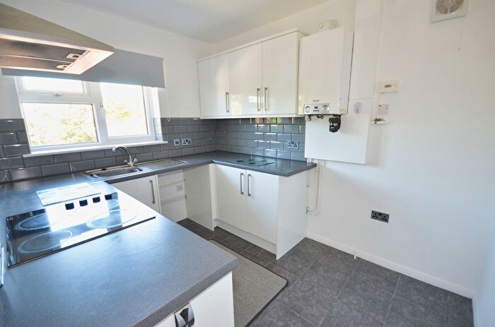 1 Bedroom Flat For Sale In Dahlia Road, Kettering, NN16