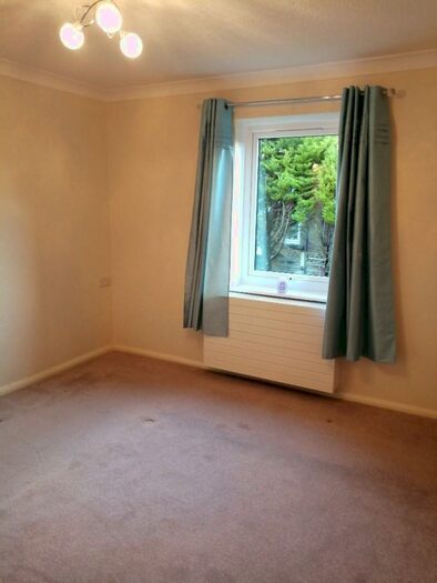 1 Bedroom Flat To Rent In Showley Court, BB1