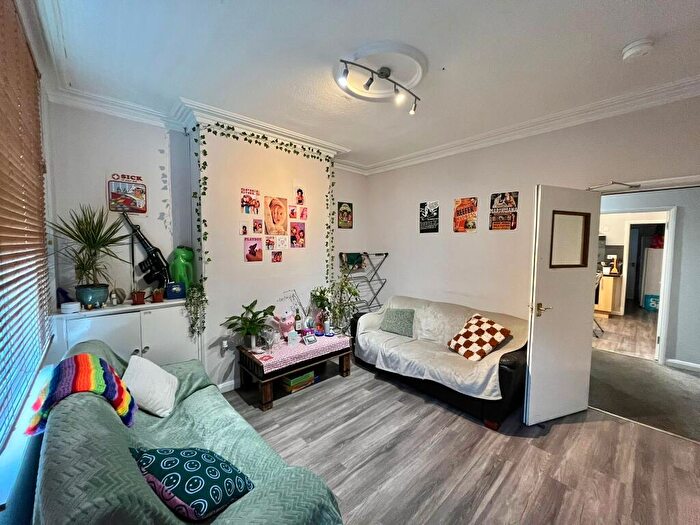 4 Bedroom End Of Terrace House To Rent In Bed / Bath / Student - Palin Street /, NG7