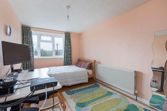 2 Bedroom Semi-Detached House For Sale In Hatch End, Forest Row, RH18