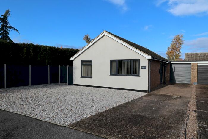 2 Bedroom Detached Bungalow For Sale In St. Clements Drive, Fiskerton, LN3