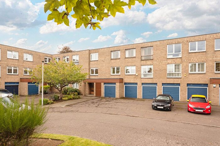 3 Bedroom Flat For Sale In Belvedere Park, Trinity, Edinburgh, EH6