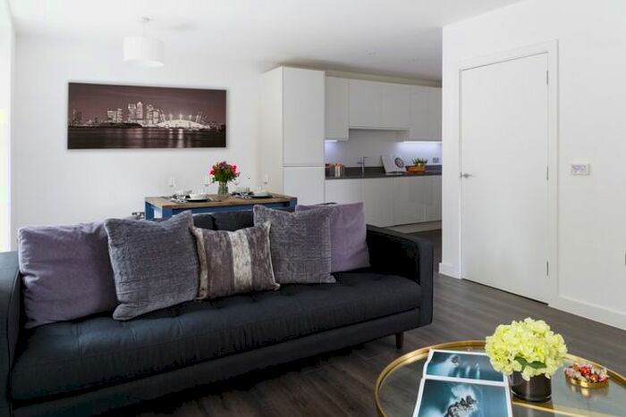 2 Bedroom Flat To Rent In Batavia Road, London, SE14