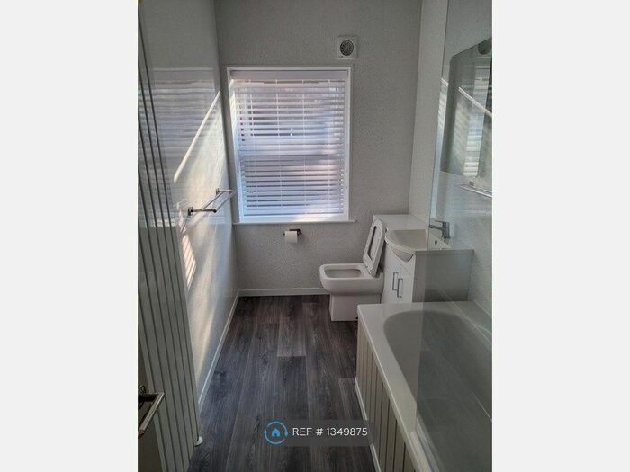 1 Bedroom Flat To Rent In Clyde Road, Manchester, M20