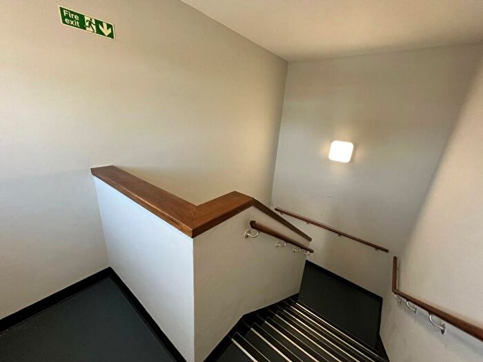 1 Bedroom Flat For Sale In Jardine Court, Jessop Road, Stevenage, SG1