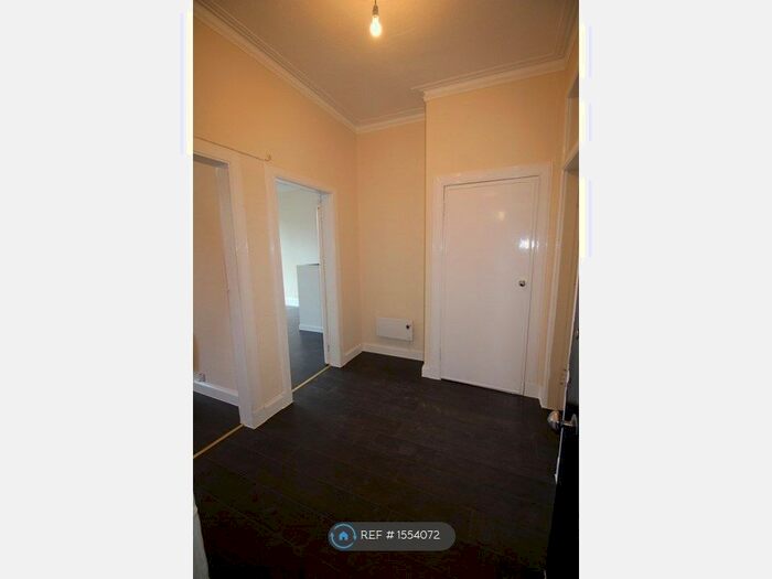 2 Bedroom Flat To Rent In Causeyside Street, Paisley, PA1