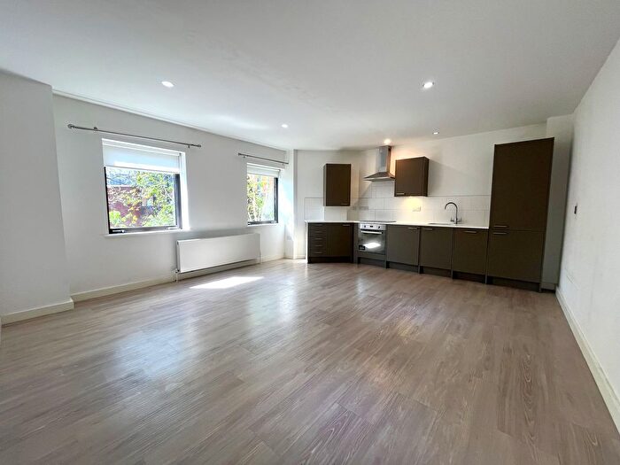 1 Bedroom Flat To Rent In Southernhay Gardens, Exeter, EX1