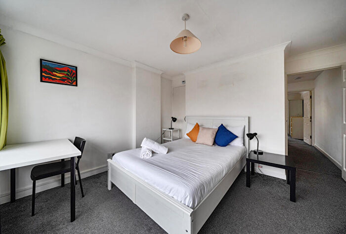 3 Bedroom Terraced House For Sale In St. James's Park, Bath, Somerset, BA1