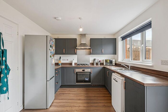 4 Bedroom Detached House For Sale In Hartwood Road, West Calder, EH55