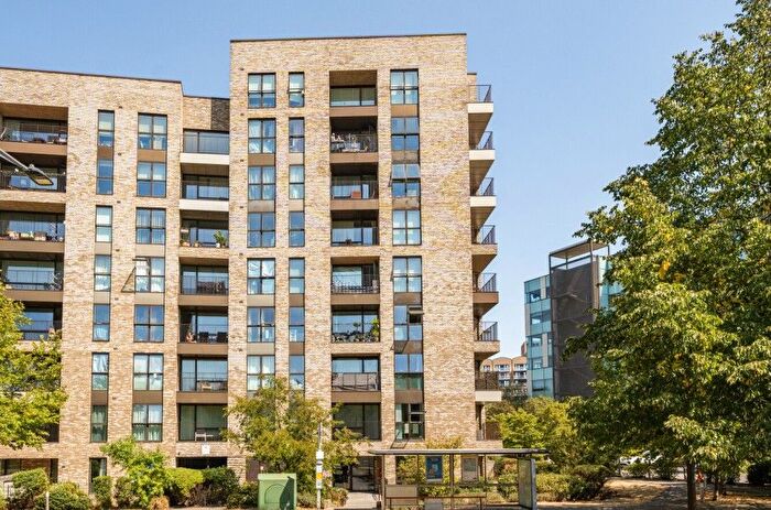 2 Bedroom Flat For Sale In Abbotsfod Court, NW10