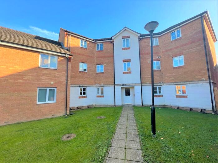 2 Bedroom Apartment To Rent In Columbia Road, Broxbourne, EN10