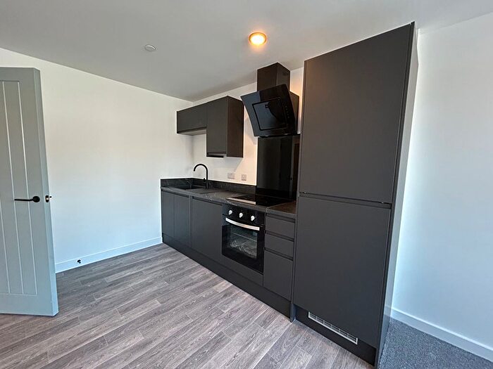 1 Bedroom Flat To Rent In Burlington Square, Chesterfield, S40
