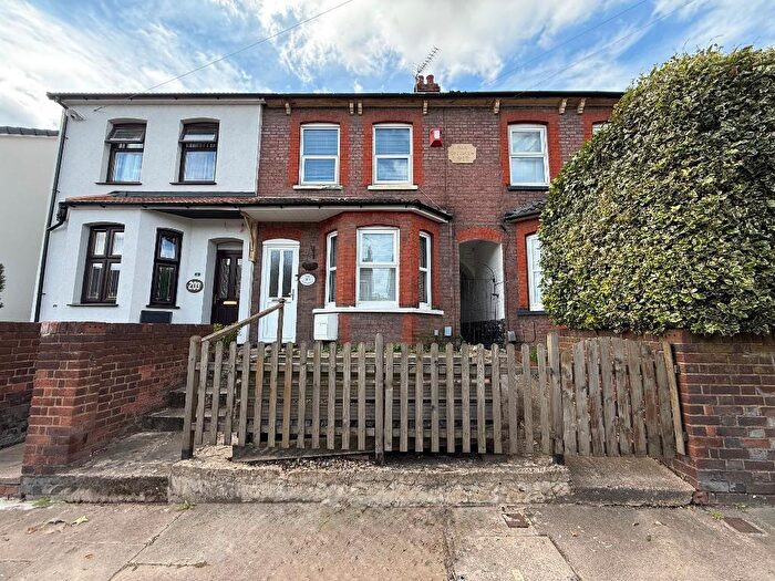2 Bedroom Terraced House For Sale In Oakley Road, Challney, Luton, Bedfordshire, LU4
