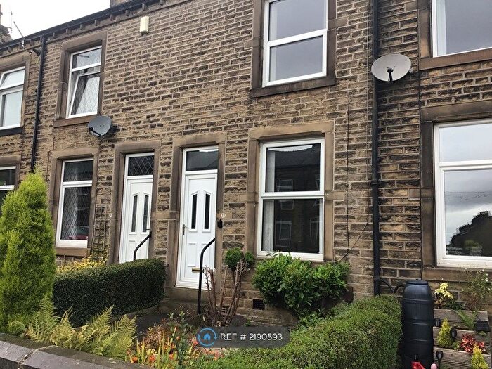 2 Bedroom Terraced House To Rent In Cadogan Avenue, Huddersfield, HD3