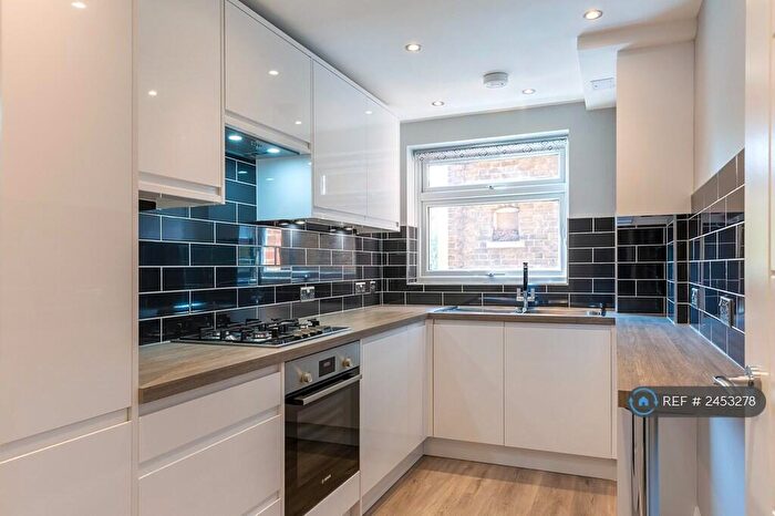 1 Bedroom Flat To Rent In Everglades, Bromley, BR2