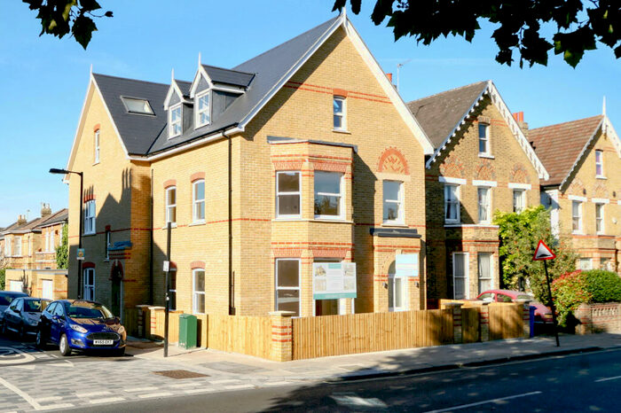 2 Bedroom Flat To Rent In Elsie Road, East Dulwich, London, SE22