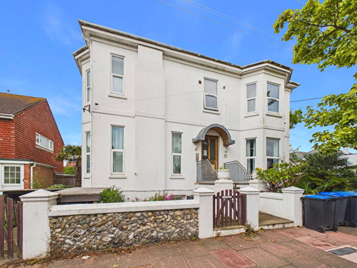 2 Bedroom Flat For Sale In Traslyn Court, Selden Road, Worthing, BN11