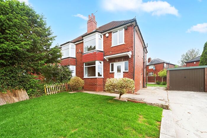 3 Bedroom Semi-Detached House To Rent In Asket Gardens, Leeds, LS8