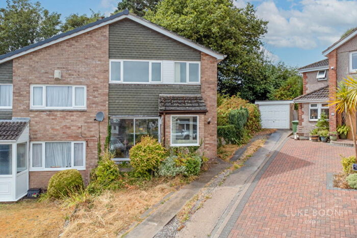 3 Bedroom Semi-Detached House For Sale In Deeble Close, Plympton, PL7