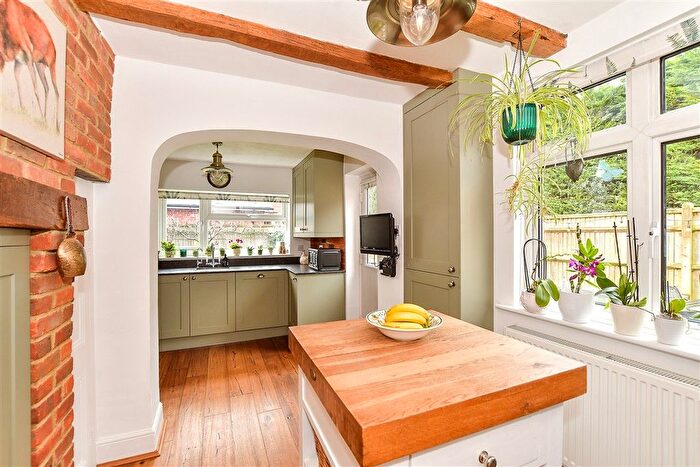 4 Bedroom Semi-Detached House For Sale In Ulcombe Road, Headcorn, Ashford, Kent, TN27