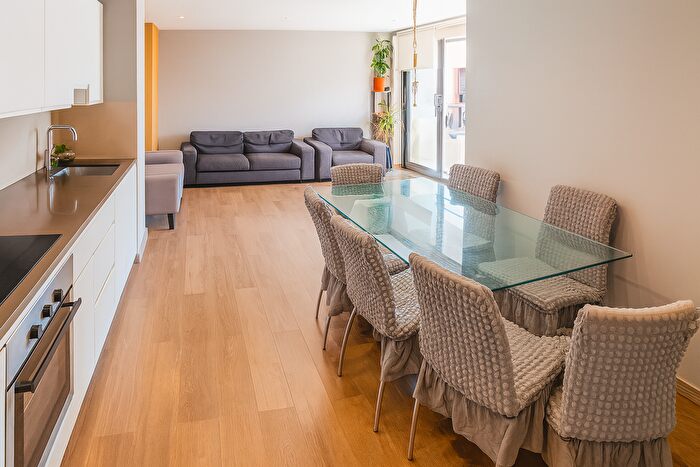 2 Bedroom Flat To Rent In Dowsett Road, London, N17