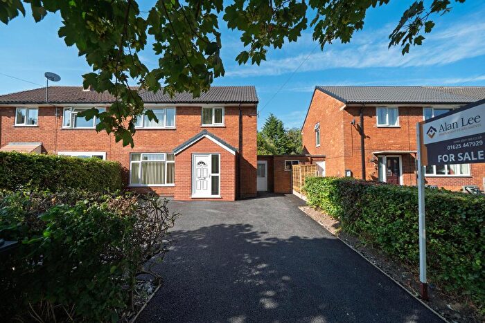 3 Bedroom Semi Detached House For Sale In Earlsway, Macclesfield, SK11