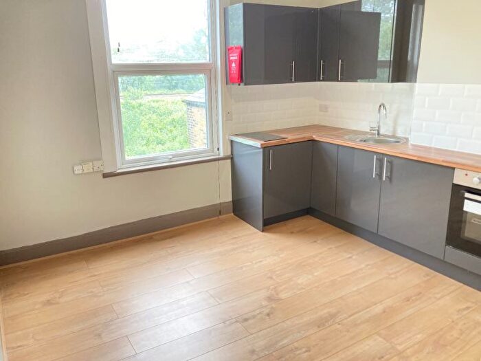 Studio To Rent In Very Near Iverson Road Area, West Hampstead, NW6