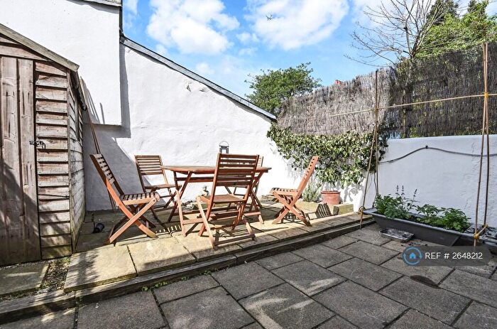 3 Bedroom Flat To Rent In Leathwaite Road, London, SW11