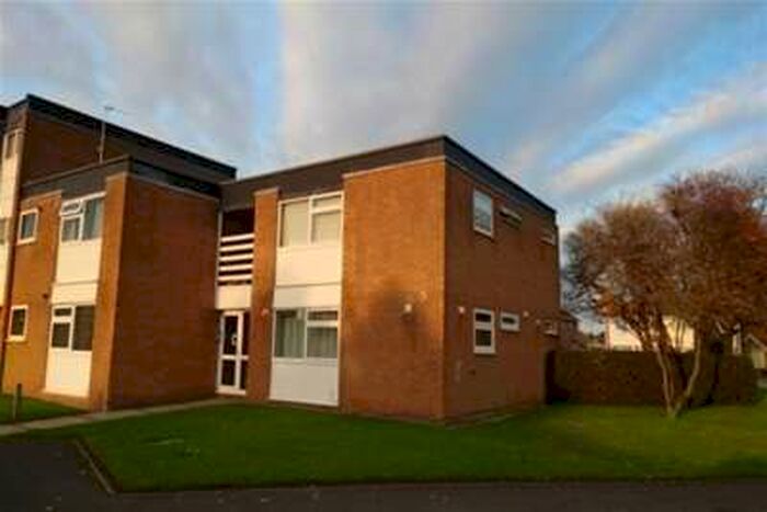 2 Bedroom Flat To Rent In Cherwell Drive, Marston, OX3