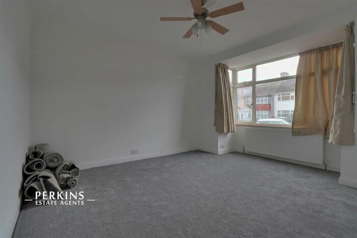 4 Bedroom Property To Rent In Garrick Road, Greenford, UB6