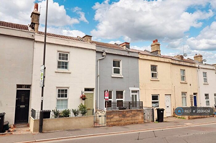 3 Bedroom Terraced House To Rent In Herbert Road, Bath, BA2