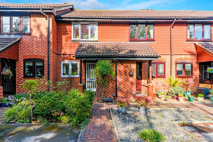 2 Bedroom Terraced House To Rent In Waterside Close, Surbiton, KT6