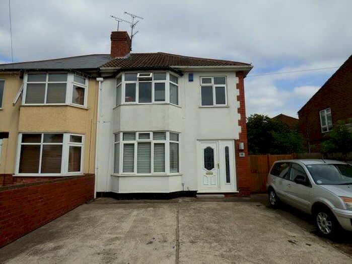 3 Bedroom Semi-Detached House To Rent In Forest Road, Sutton-In-Ashfield, NG17