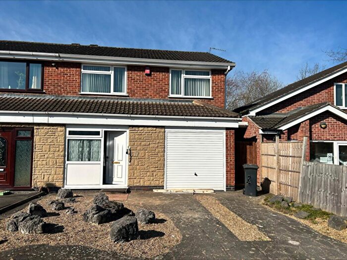 3 Bedroom Semi-Detached House To Rent In Baxters Close, Leicester, LE4