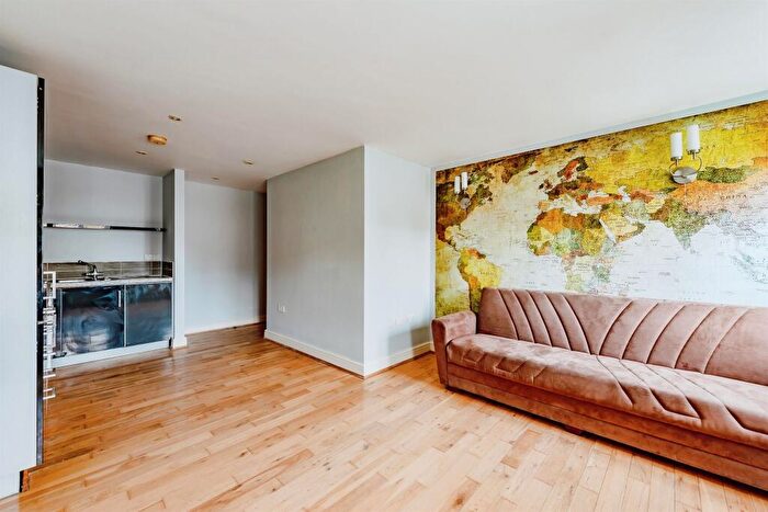 1 Bedroom Apartment For Sale In Monson Road, Redhill, RH1