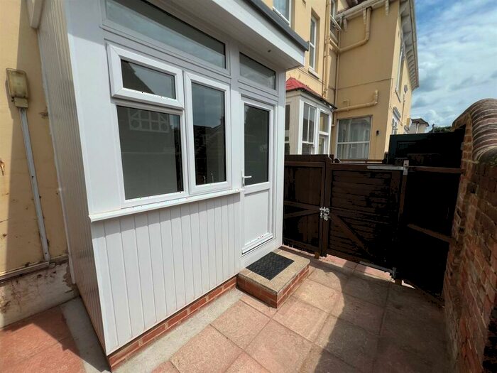 1 Bedroom Flat To Rent In Waverley Road, Southsea, PO5