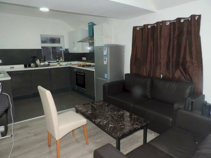 4 Bedroom House To Rent In Cathays Terrace, Cathays, Cardiff, CF24