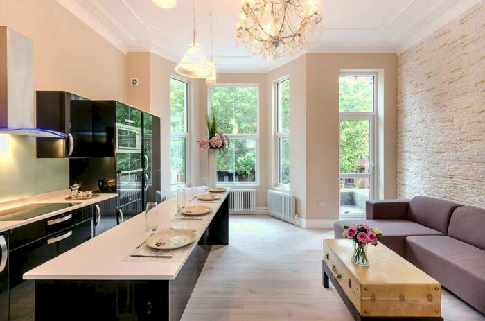 2 Bedroom Flat To Rent In Edith Grove, Chelsea, London, SW10