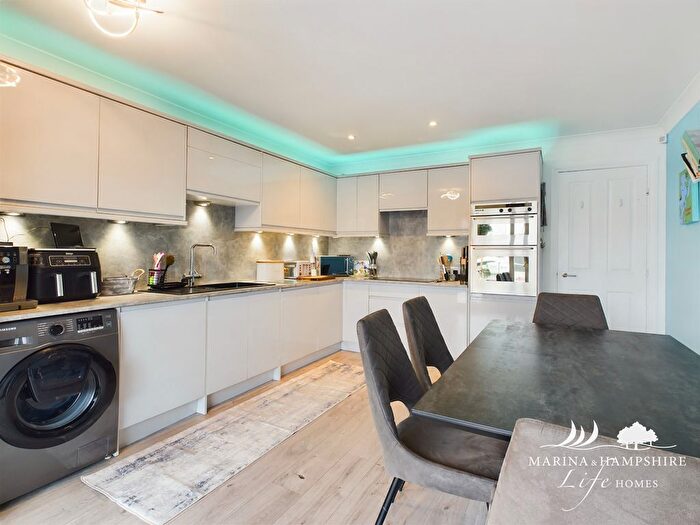 3 Bedroom Town House For Sale In Bryher Island, Port Solent, Portsmouth, PO6