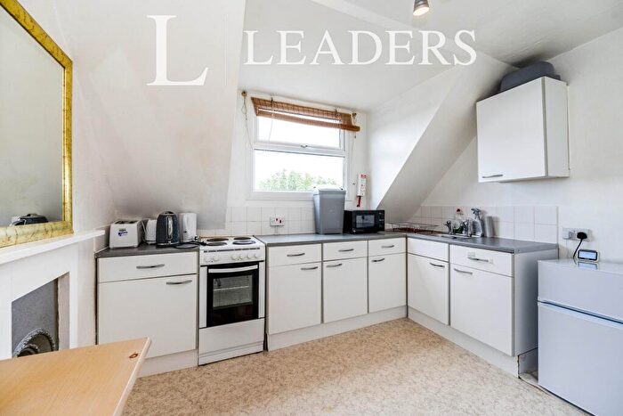 1 Bedroom Flat To Rent In Albany Road, Southsea, PO5