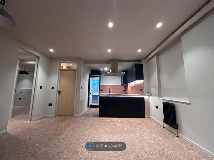 2 Bedroom Flat To Rent In Overbury Road, London, N15