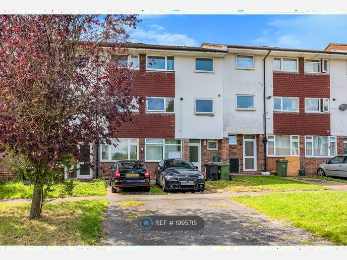 4 Bedroom Terraced House To Rent In Guildford Park Avenue, Guildford, GU2