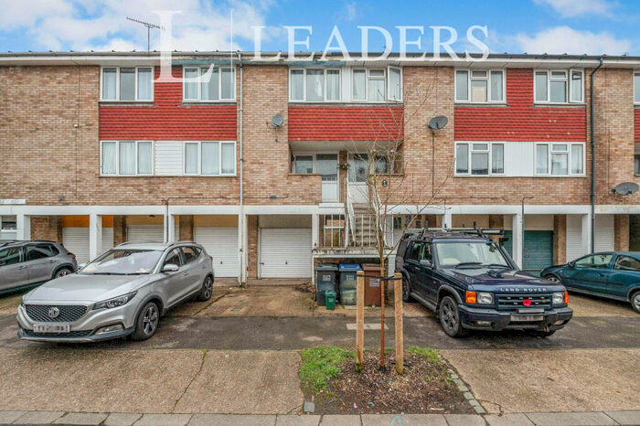 1 Bedroom Maisonette To Rent In Breaks Road, AL10